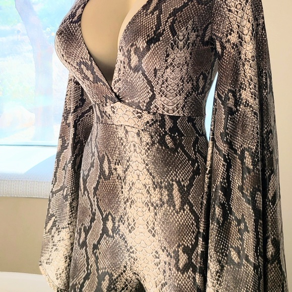 PYTHON BELL SLEEVE JUMPSUIT - Picture 13 of 14